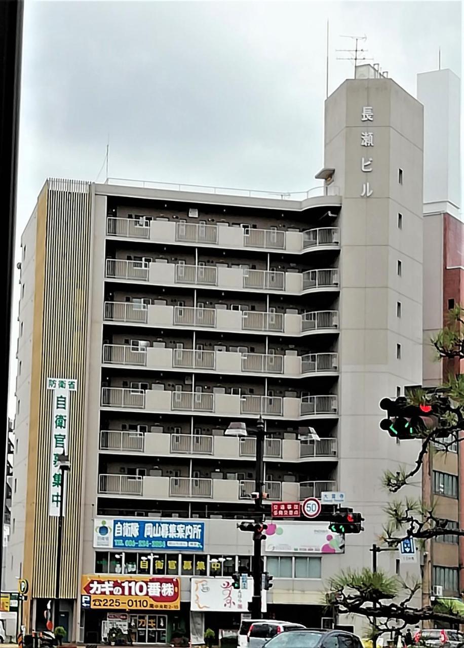 Near Tram Apartment Okayama Eksteriør billede